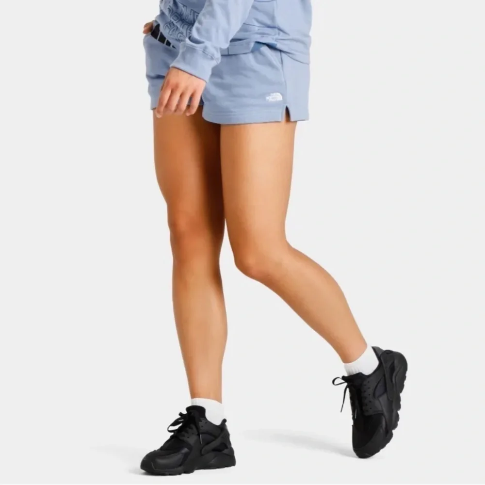 NWT The North Face Half Dome Fleece Pull On Shorts in Folk Blue